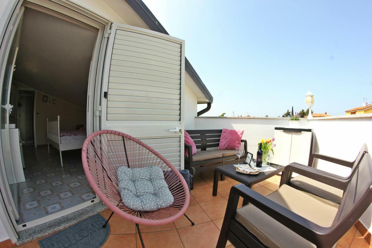 Room And Apartment Doris โลเวร็ตชิกา ภายนอก รูปภาพ