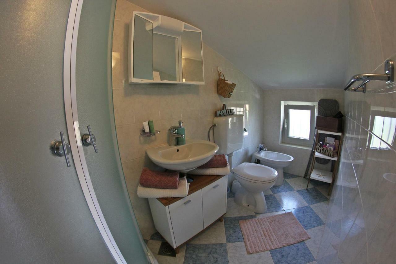 Room And Apartment Doris โลเวร็ตชิกา ภายนอก รูปภาพ