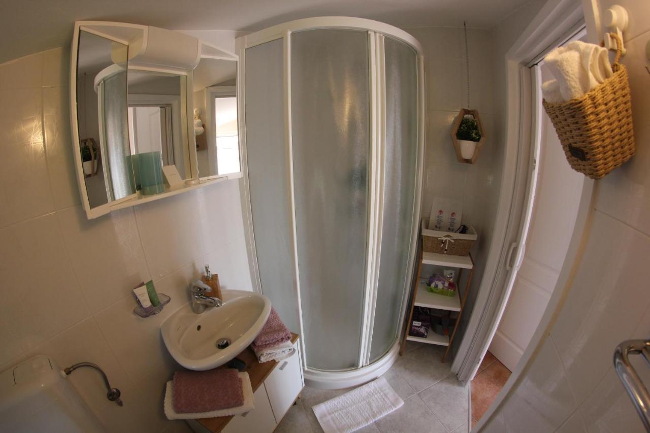 Room And Apartment Doris โลเวร็ตชิกา ภายนอก รูปภาพ