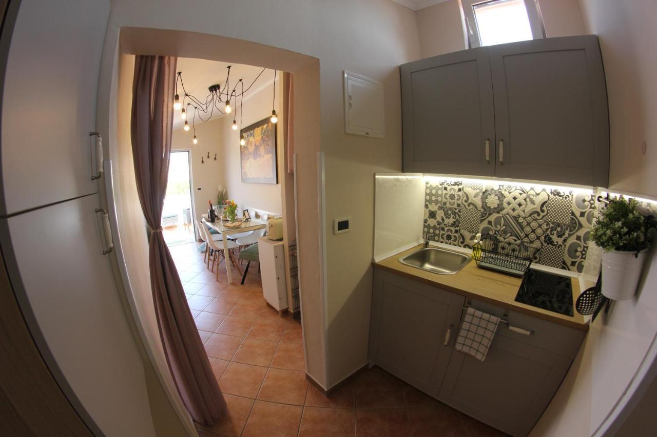 Room And Apartment Doris โลเวร็ตชิกา ภายนอก รูปภาพ